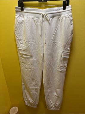 NWT Nanette Lepore cropped cargo joggers.